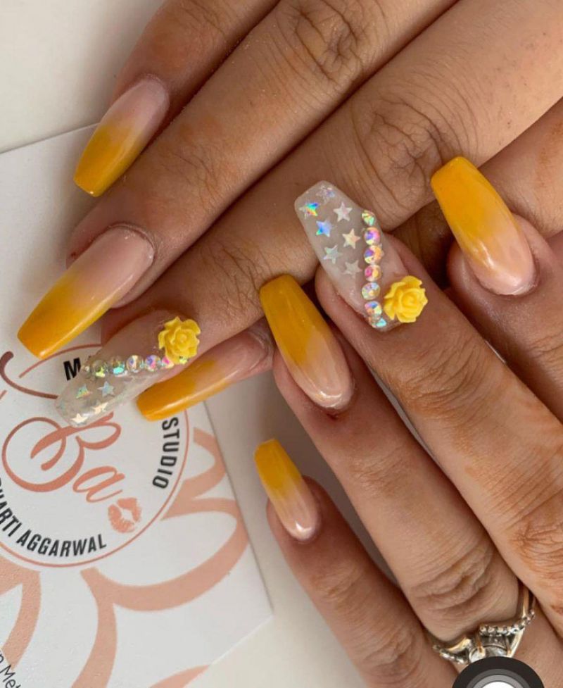 30 Trendy Yellow Ombre Nails You Must Love