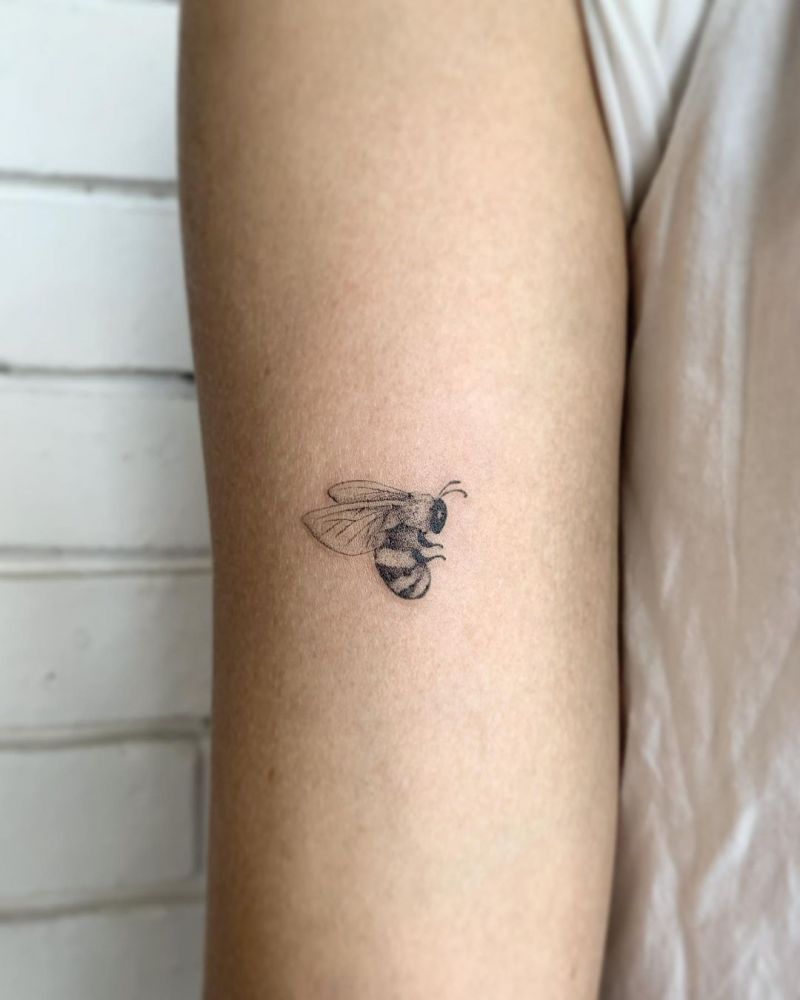 30 Pretty Bumble Bee Tattoos You Can Copy