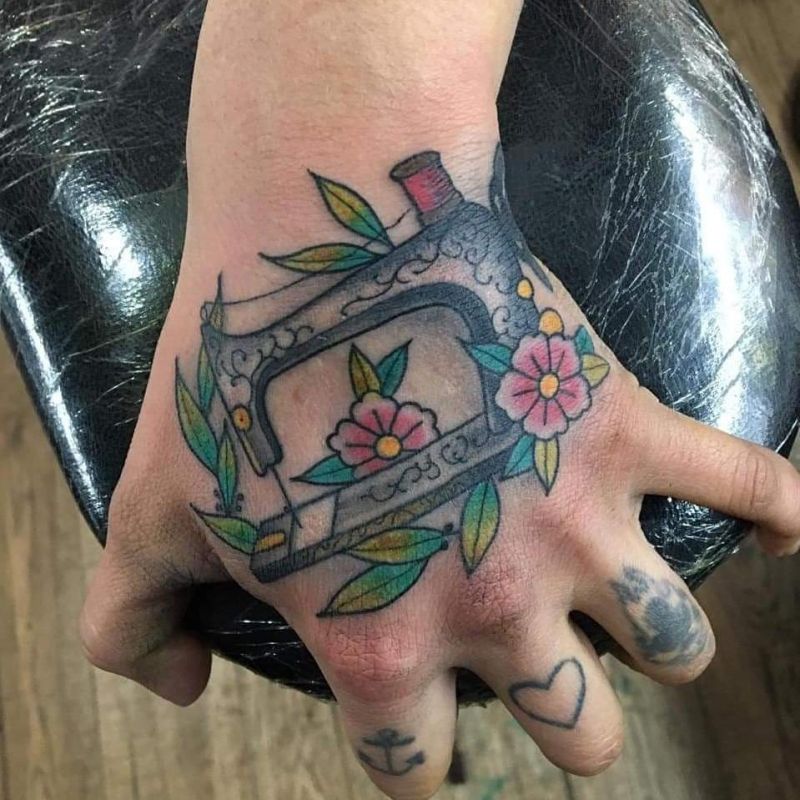 30 Pretty Sewing Machine Tattoos You Must Love