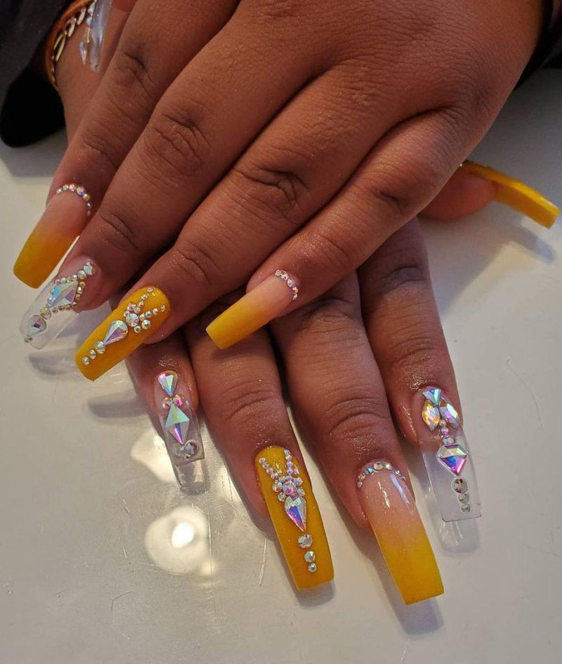 30 Trendy Yellow Ombre Nails You Must Love