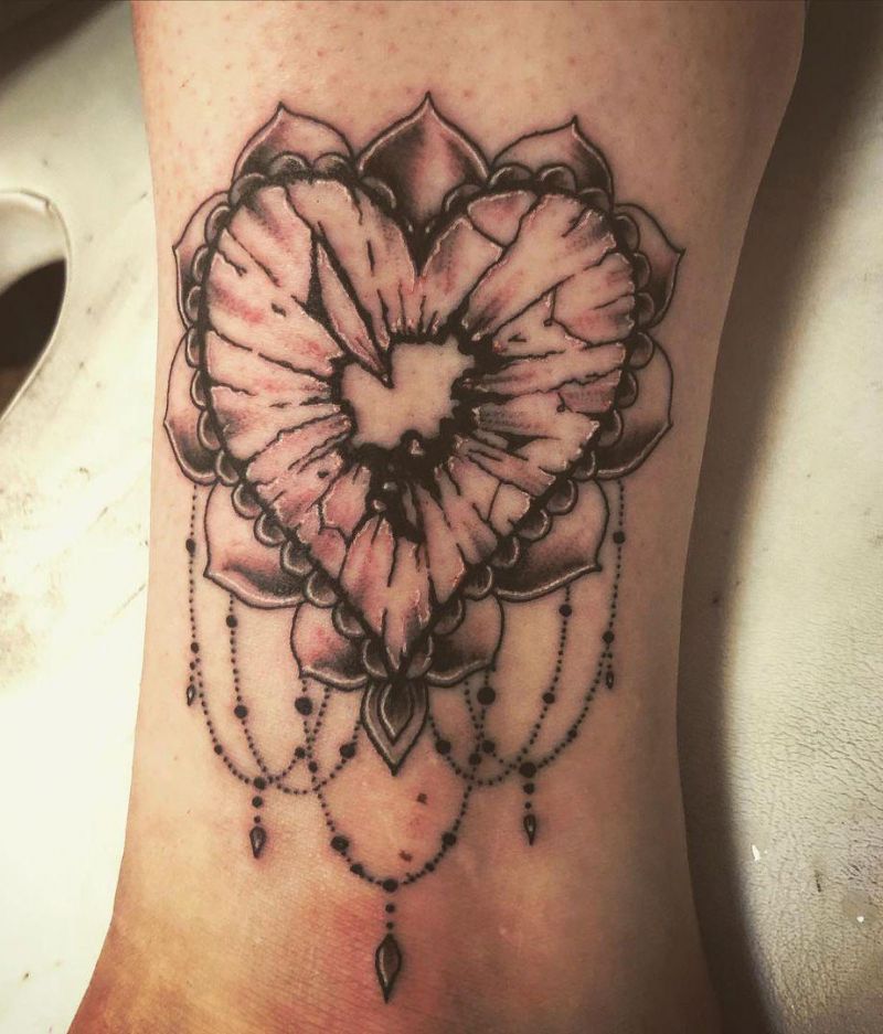 30 Pretty Broken Glass Tattoos You Need to Copy