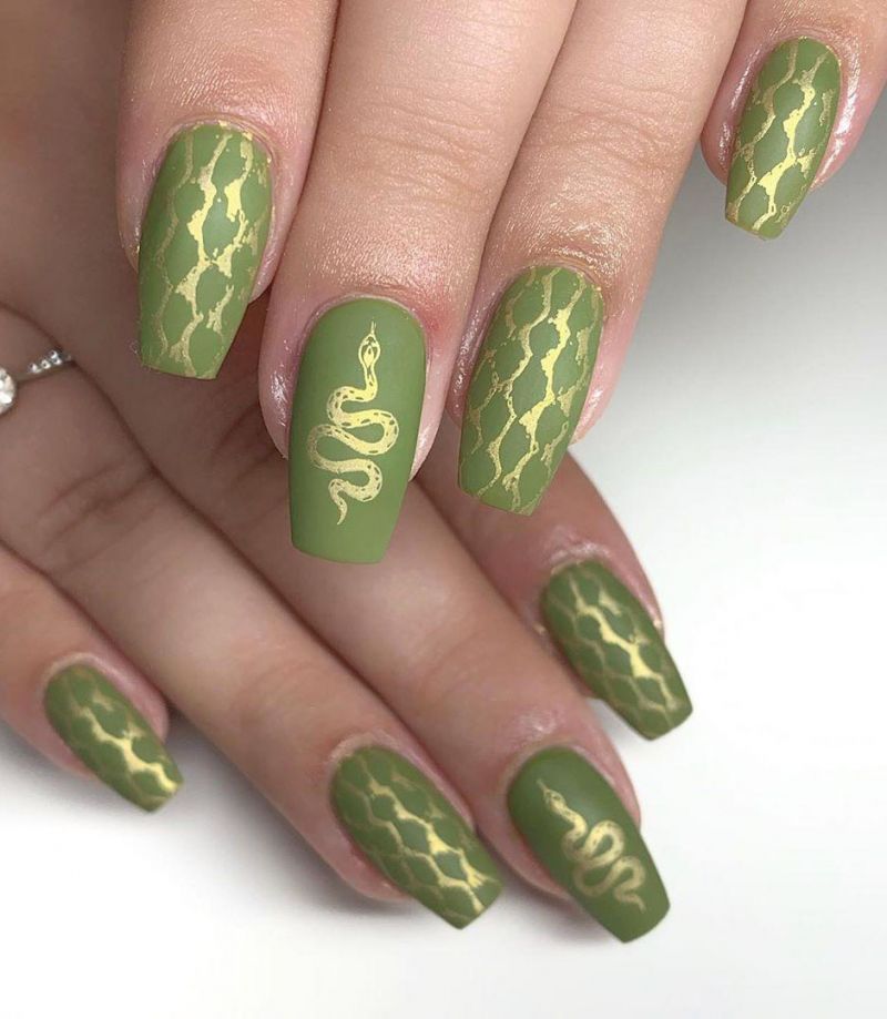 30 Pretty Snake Skin Nails You Will Love