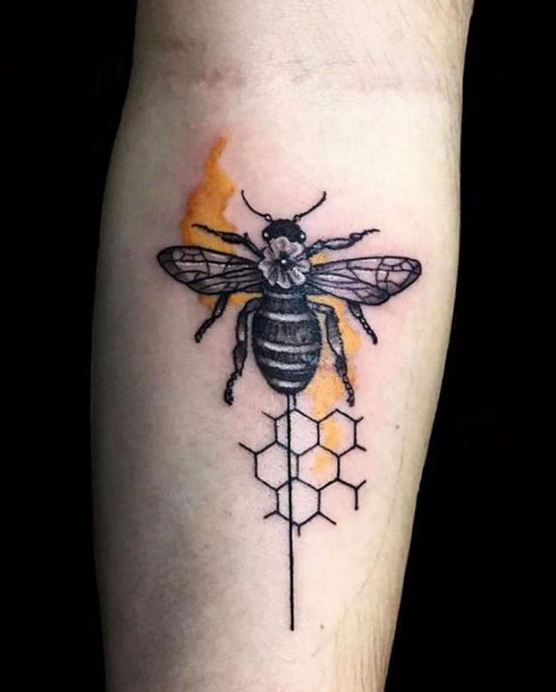 30 Pretty Bumble Bee Tattoos You Can Copy