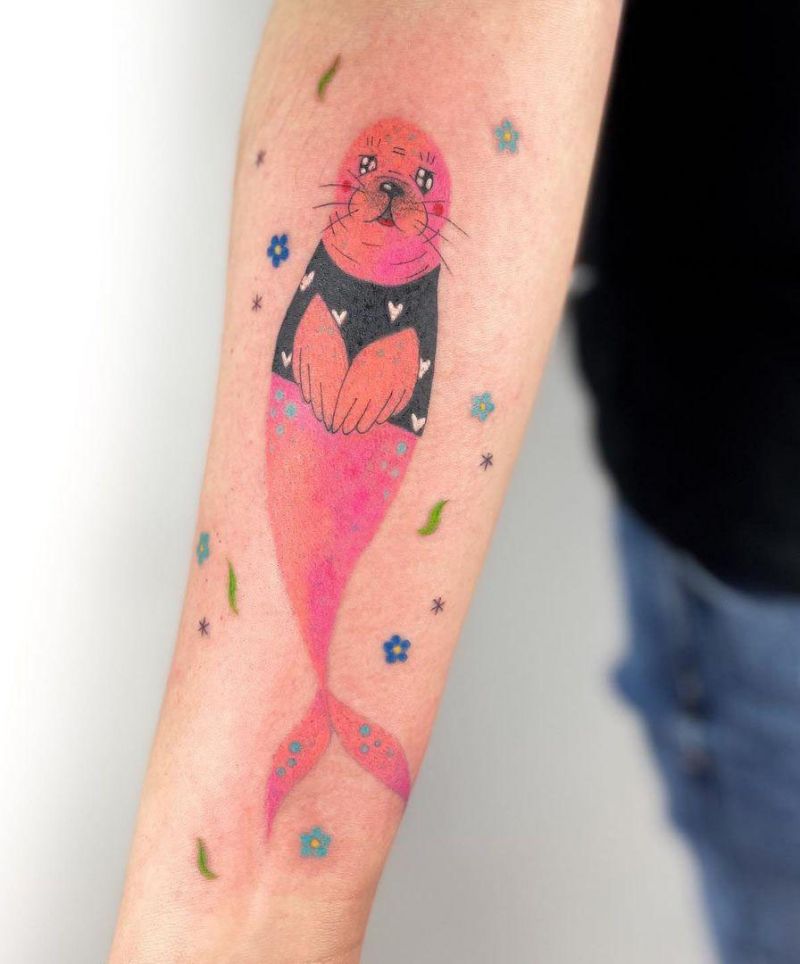 30 Pretty Seal Tattoos You Need to Copy