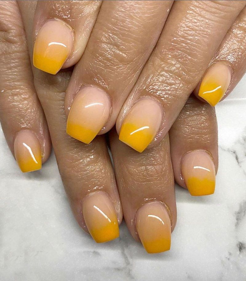 30 Trendy Yellow Ombre Nails You Must Love