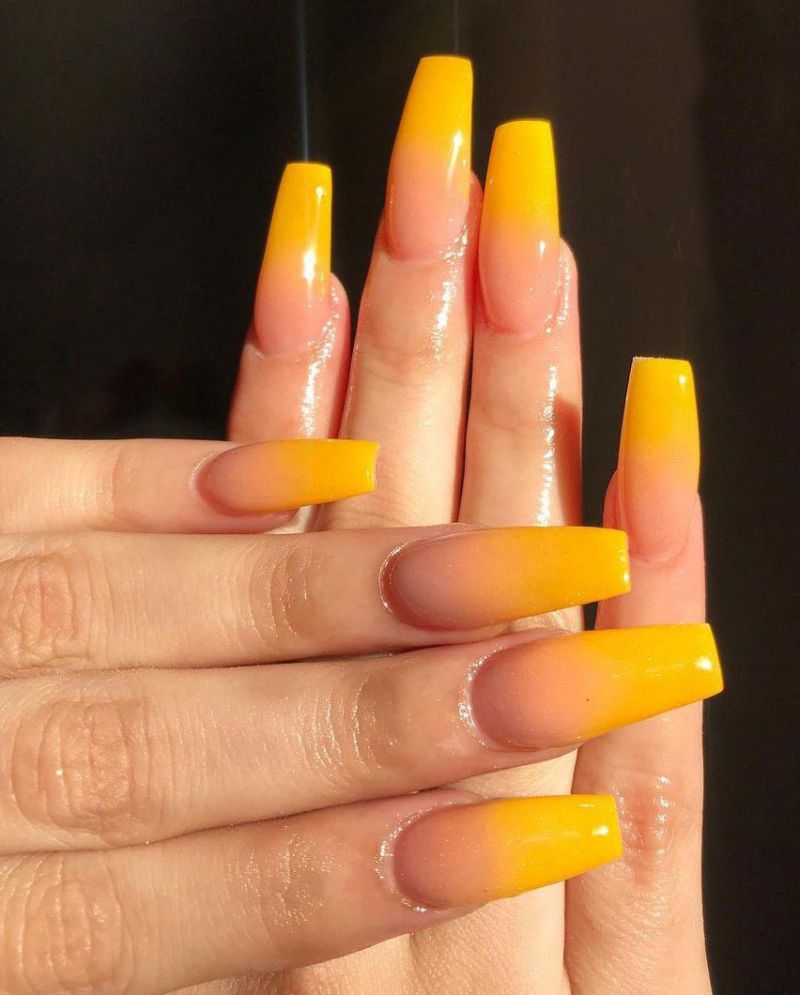 30 Trendy Yellow Ombre Nails You Must Love