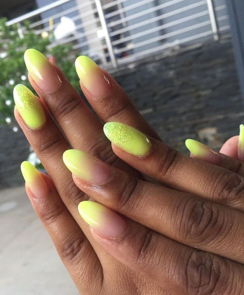 30 Trendy Yellow Ombre Nails You Must Love