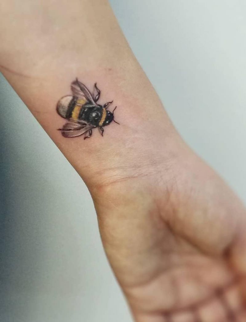 30 Pretty Bumble Bee Tattoos You Can Copy