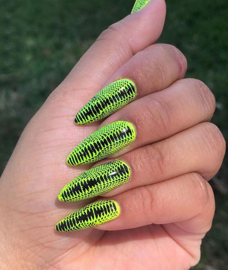 30 Pretty Snake Skin Nails You Will Love