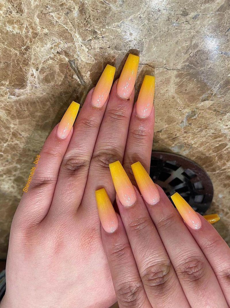 30 Trendy Yellow Ombre Nails You Must Love