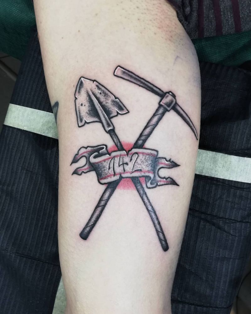 30 Perfect Shovel Tattoos You Must Love