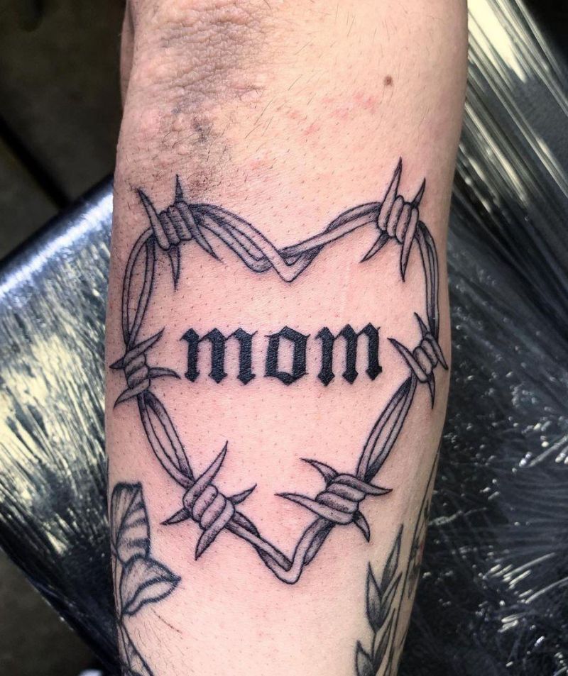 30 Pretty Mom Tattoos You Can Copy