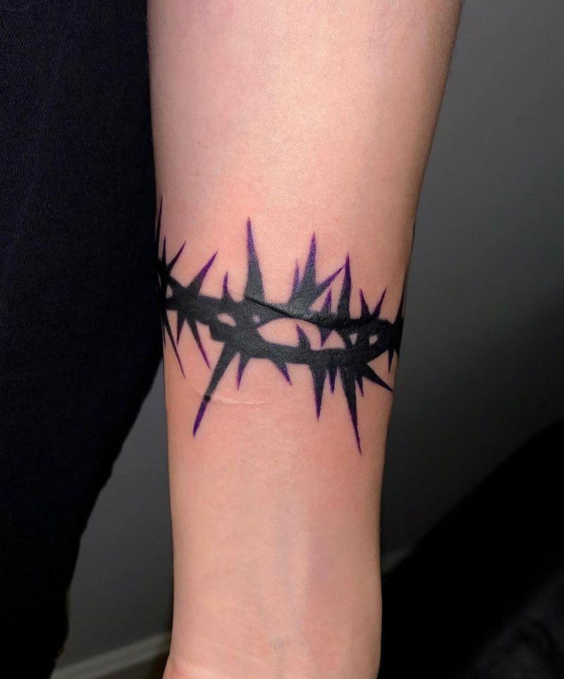 30 Pretty Thorn Tattoos You Need to Copy
