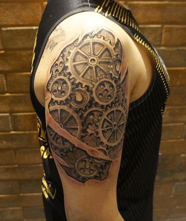 30 Pretty Gear Tattoos You Can Copy