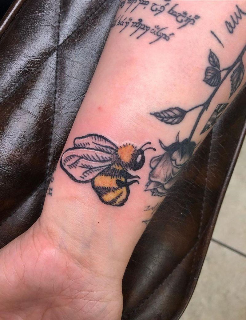 30 Pretty Bumble Bee Tattoos You Can Copy