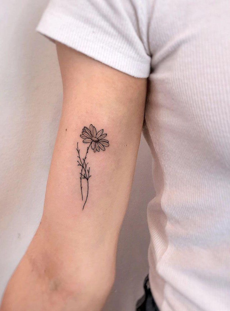 30 Pretty Daisy Tattoos You Will Love