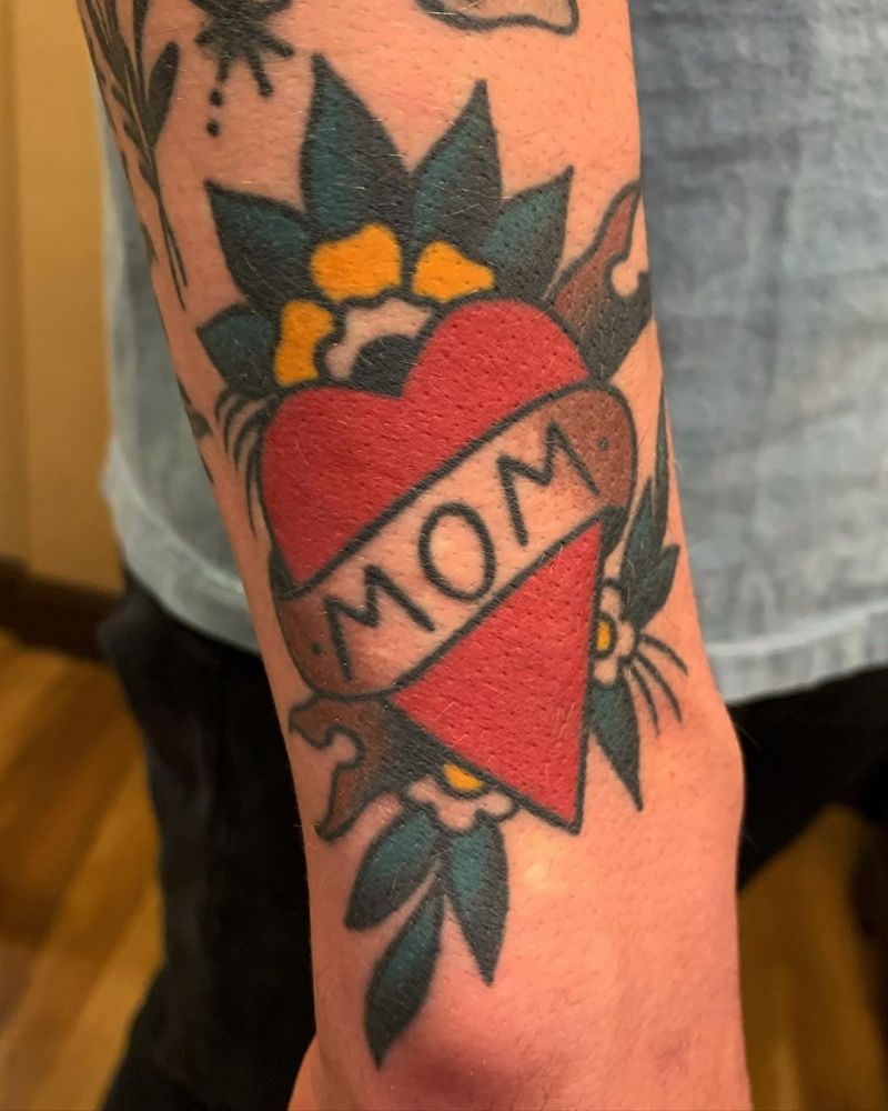 30 Pretty Mom Tattoos You Can Copy