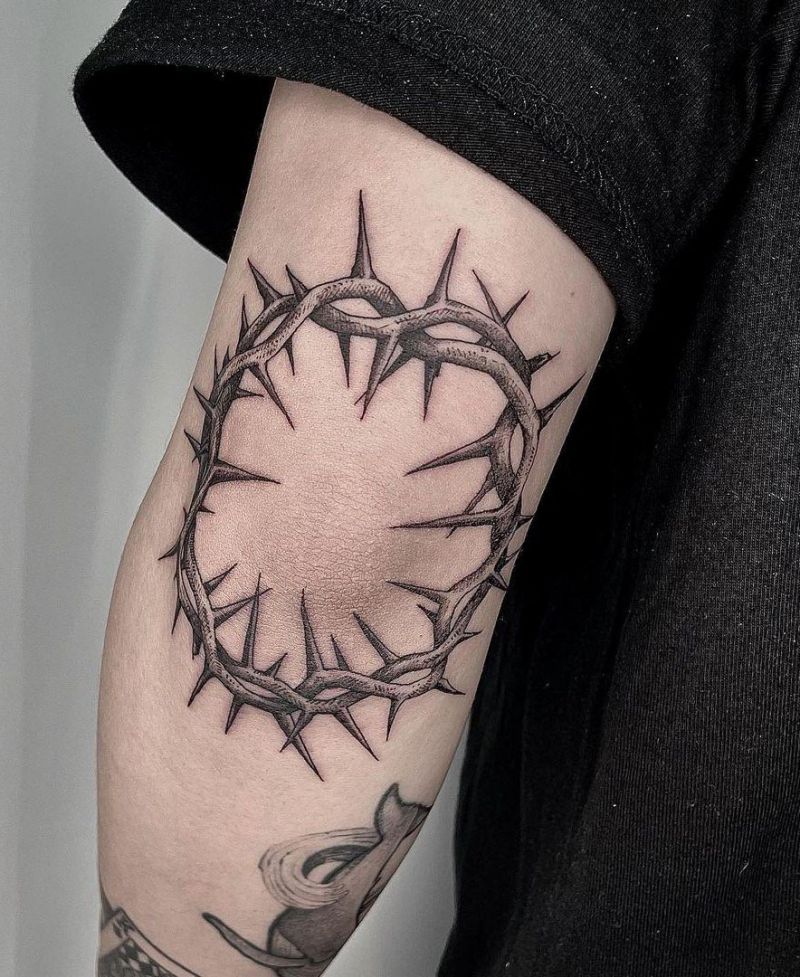 30 Pretty Thorn Tattoos You Need to Copy