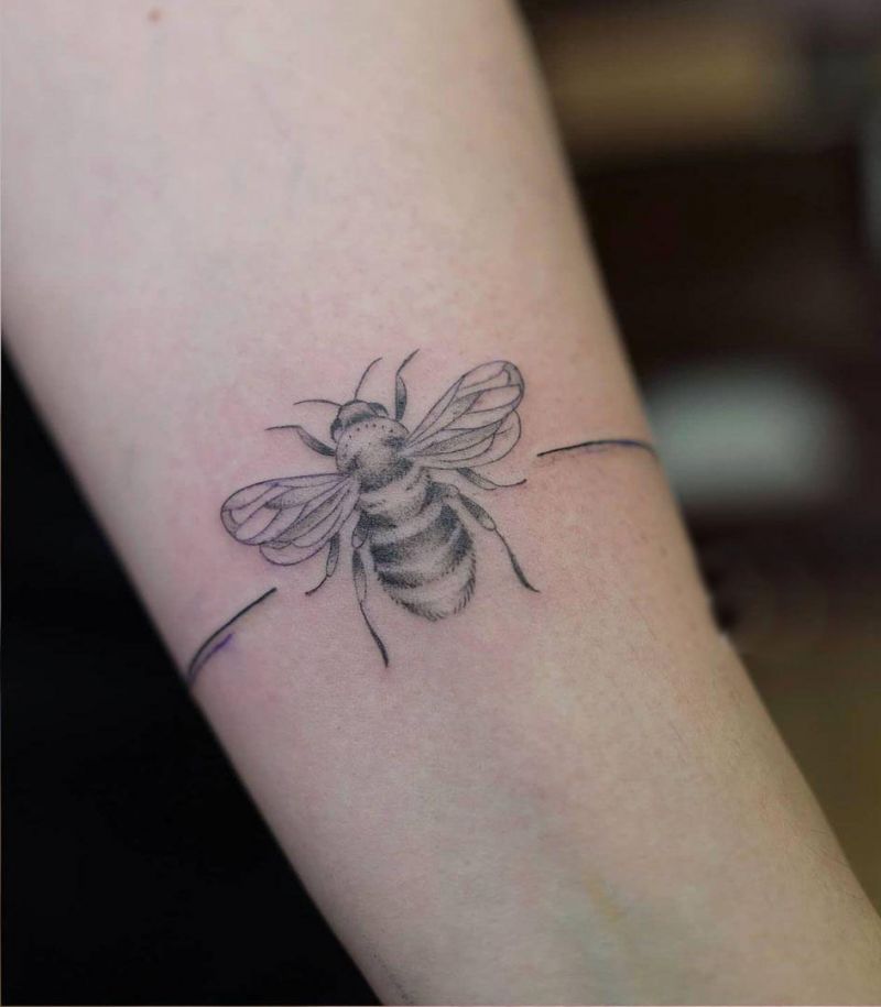 30 Pretty Bumble Bee Tattoos You Can Copy