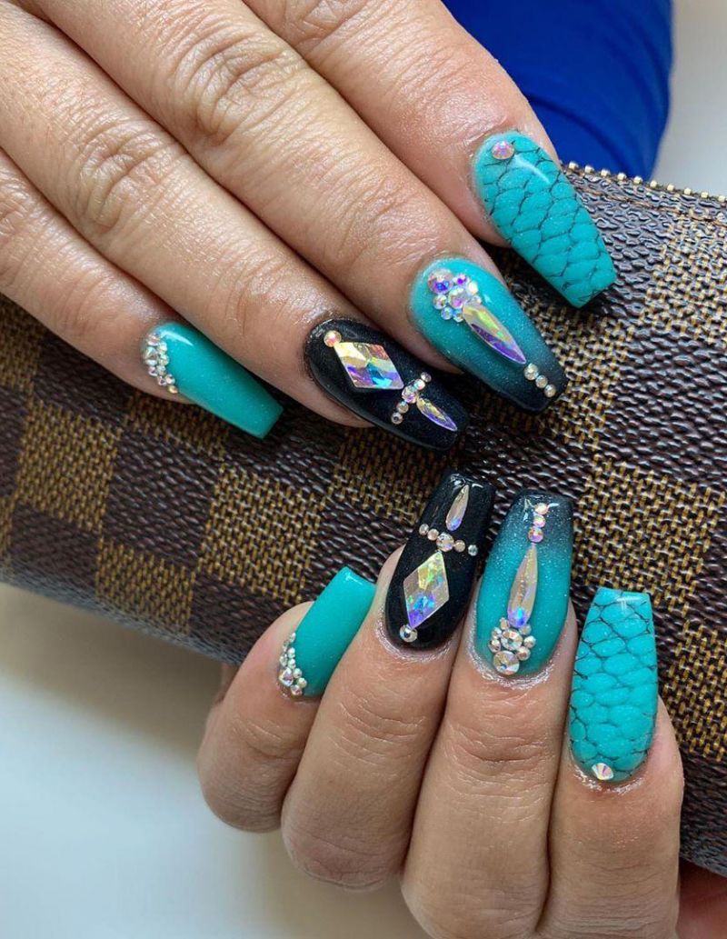 30 Pretty Snake Skin Nails You Will Love