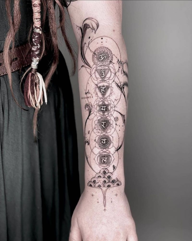 30 Pretty Chakra Tattoos You Need to Copy