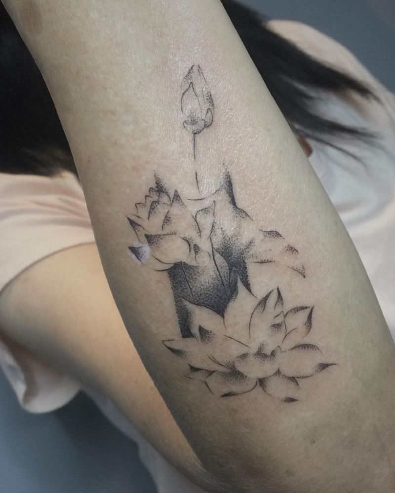 30 Perfect Water Lily Tattoos Make You Attractive