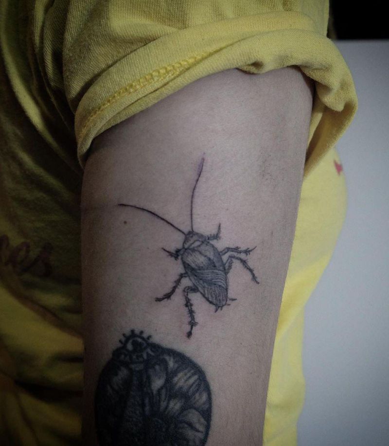 30 Pretty Cockroach Tattoos You Will Love