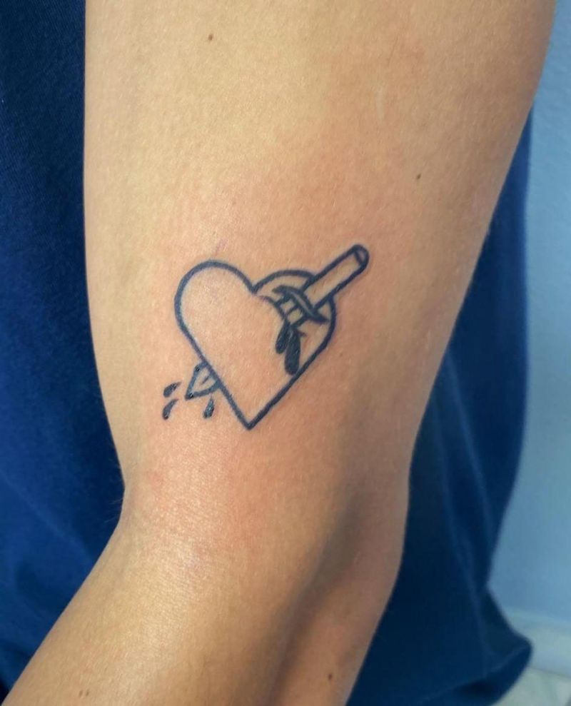 30 Pretty Broken Heart Tattoos You Must Love