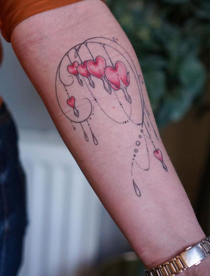30 Pretty Bleeding Heart Tattoos You Must Try