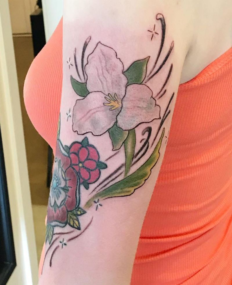 30 Pretty Trillium Tattoos You Can Copy