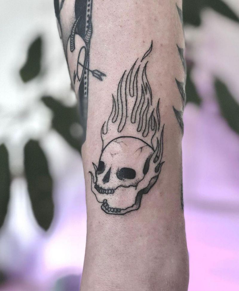 30 Pretty Burning Skull Tattoos to Inspire You