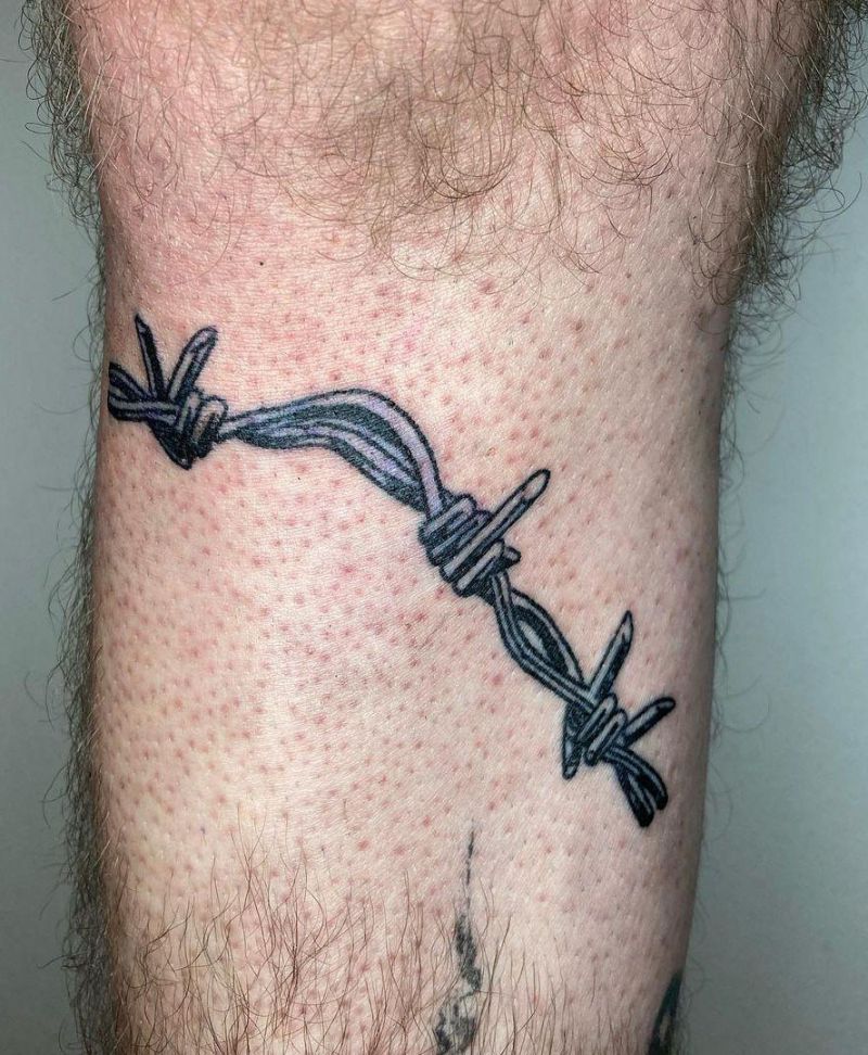 30 Pretty Barbed Wire Tattoos You Must Try