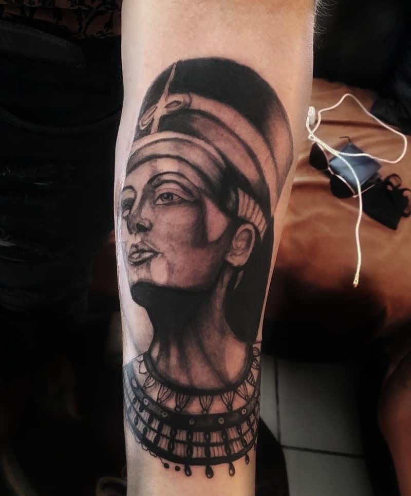 30 Pretty Nefertiti Tattoos You Will Love