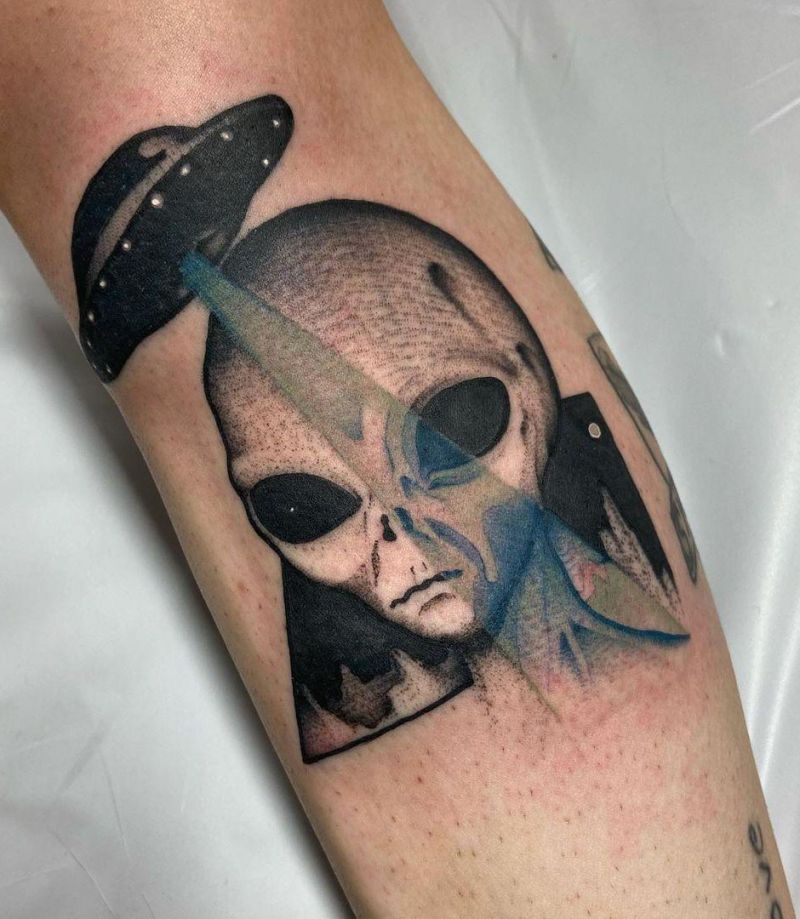 30 Unique Alien Tattoos You Can Copy