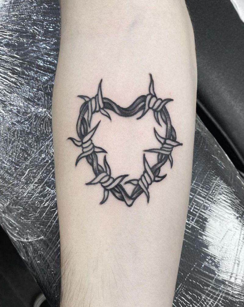 30 Pretty Barbed Wire Tattoos You Must Try