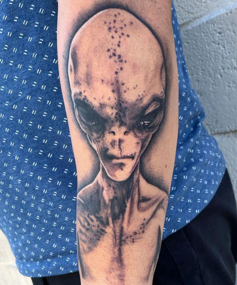 30 Unique Alien Tattoos You Can Copy