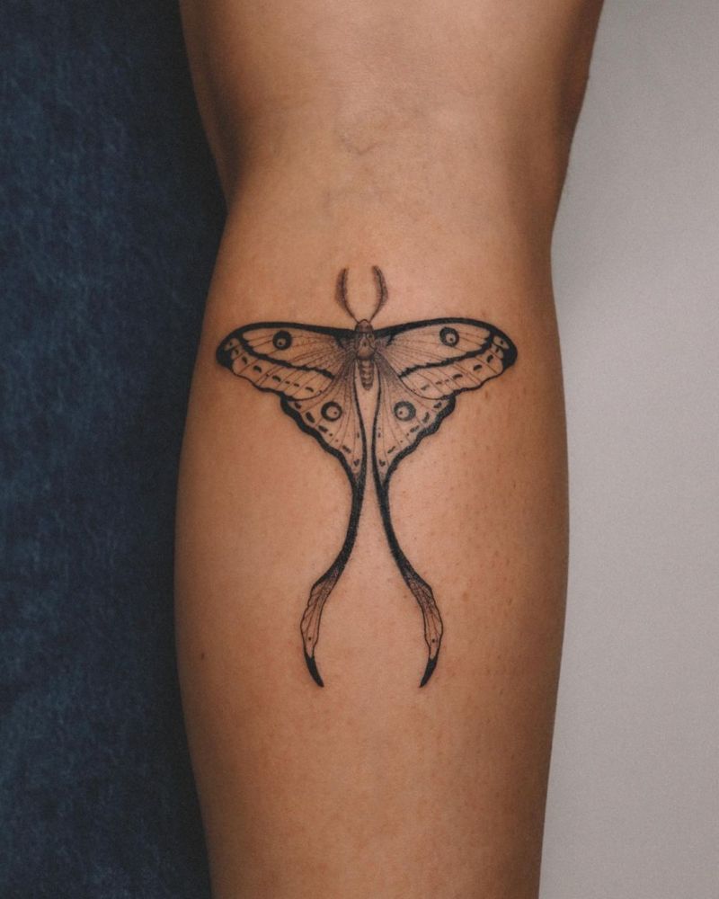 30 Pretty Luna Moth Tattoos to Inspire You