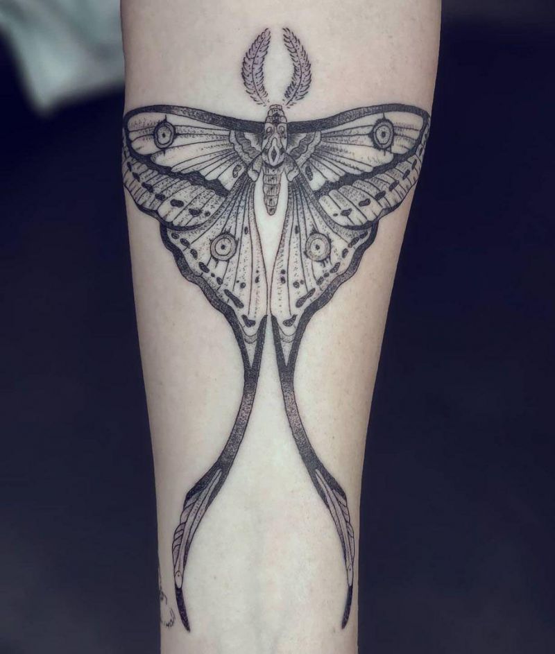 30 Pretty Luna Moth Tattoos to Inspire You