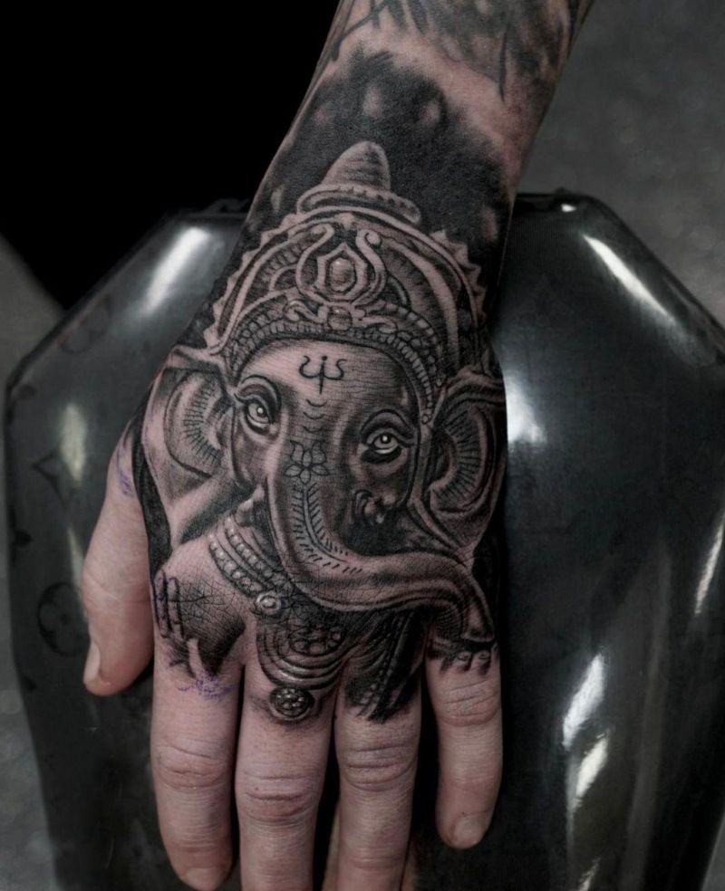 30 Pretty Hand Tattoos You Must Love