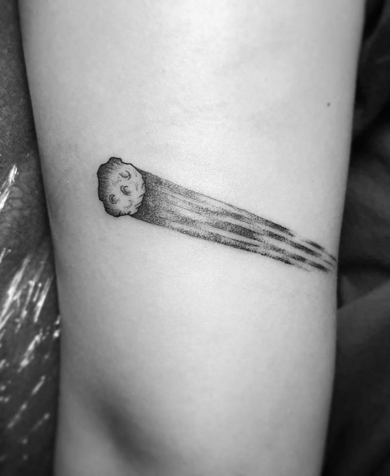 30 Pretty Comet Tattoos You Can Copy