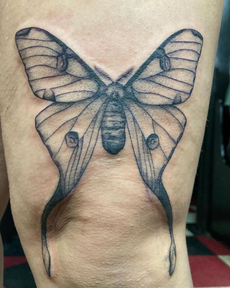 30 Pretty Luna Moth Tattoos to Inspire You