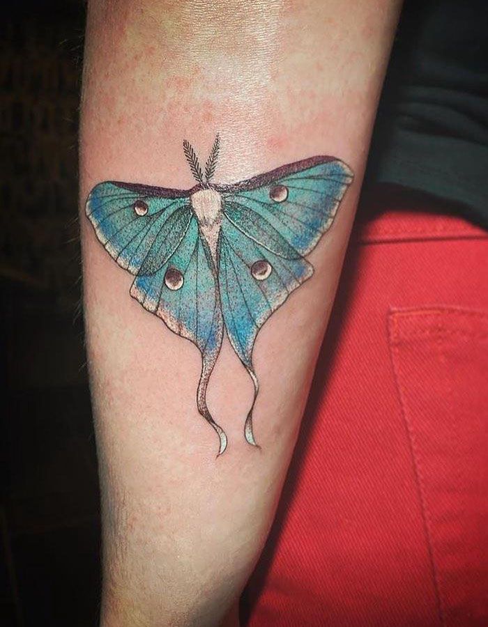 30 Pretty Luna Moth Tattoos to Inspire You