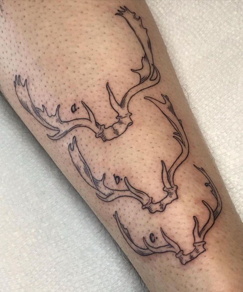 30 Pretty Antler Tattoos to Inspire You