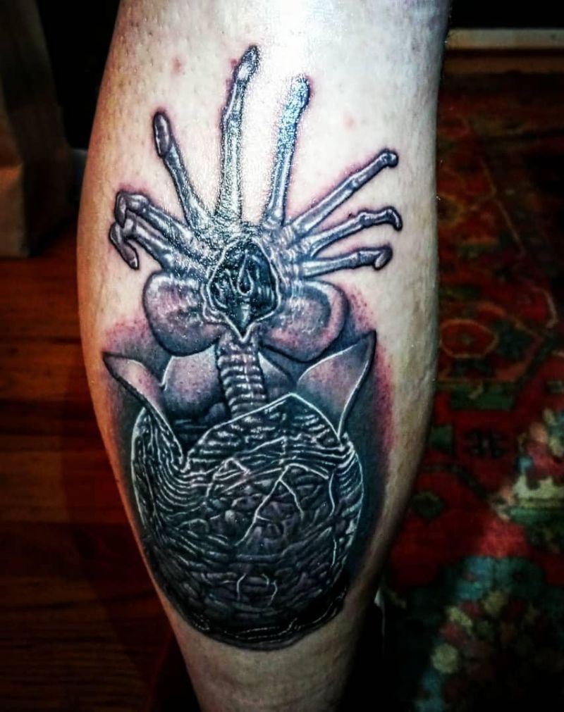 30 Unique Facehugger Tattoos for Your Inspiration