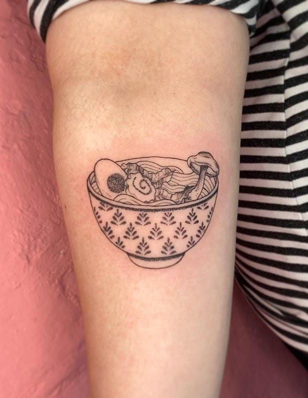 30 Pretty Noodle Tattoos You Will Love