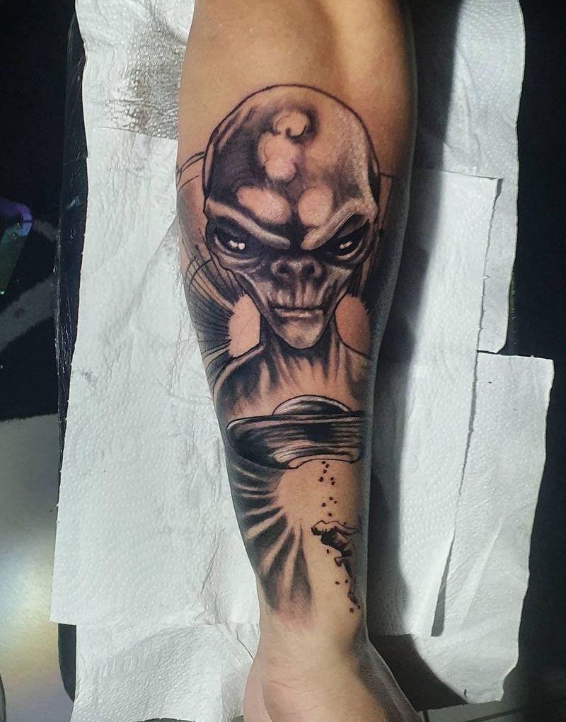 30 Unique Alien Tattoos You Can Copy