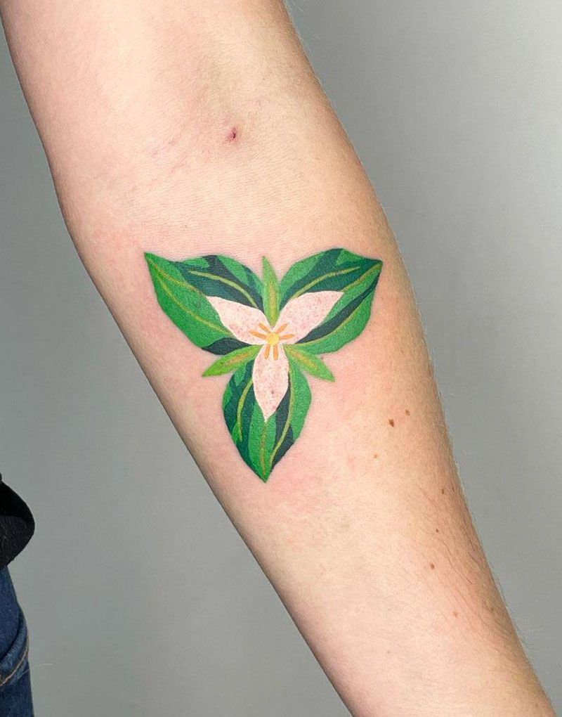 30 Pretty Trillium Tattoos You Can Copy