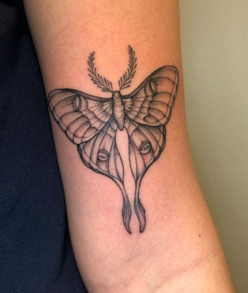 30 Pretty Luna Moth Tattoos to Inspire You