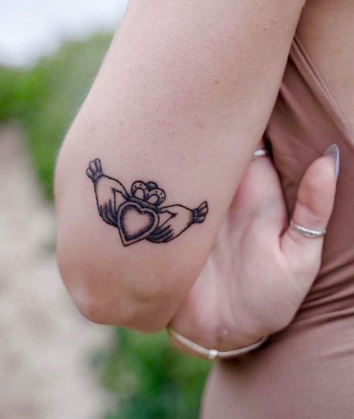 30 Pretty Claddagh Tattoos You Must Love