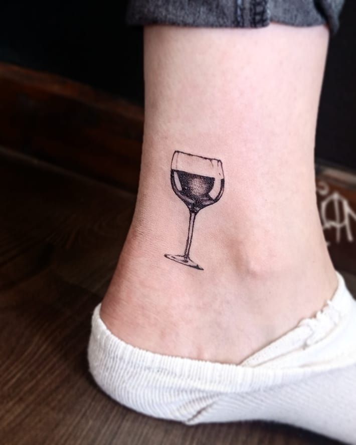 30 Pretty Cup Tattoos You Can’t Miss